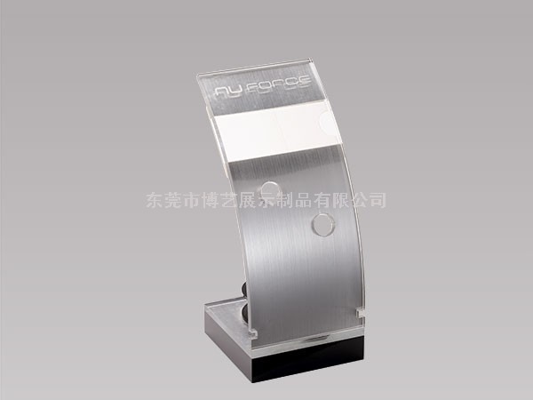 大型超市如何用亞克力制品來展現商品，讓顧客有消費的沖動呢？